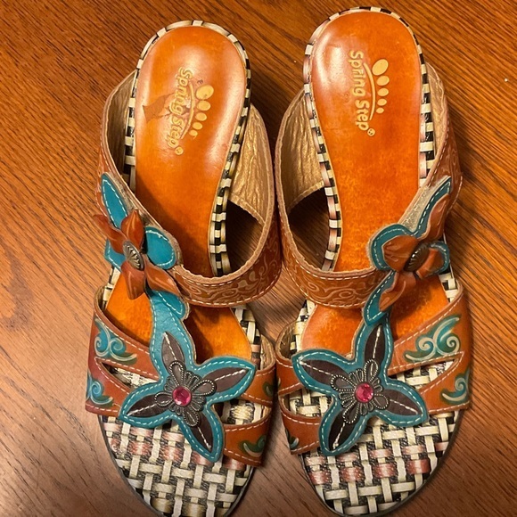 Spring Step Shoes - Spring Step Women's Floral Brown and Blue Sandals Size 37